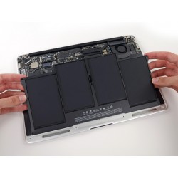 Udskiftning af Batteri på MacBook Air 13"
